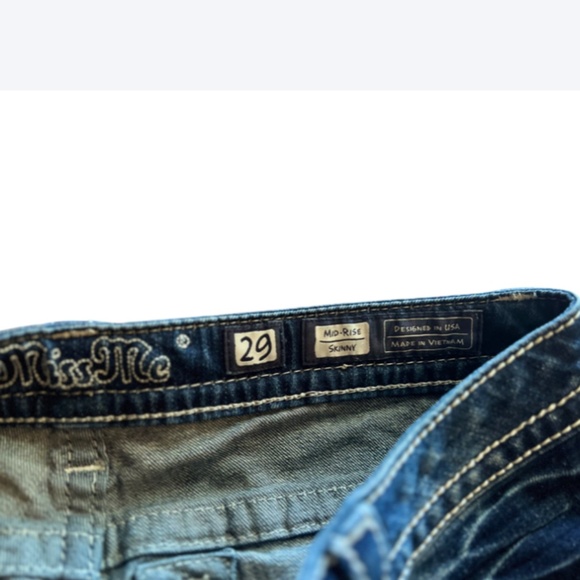 COPY - Miss Me Women's  Mid-Rise Skinny Jean - Picture 4 of 6